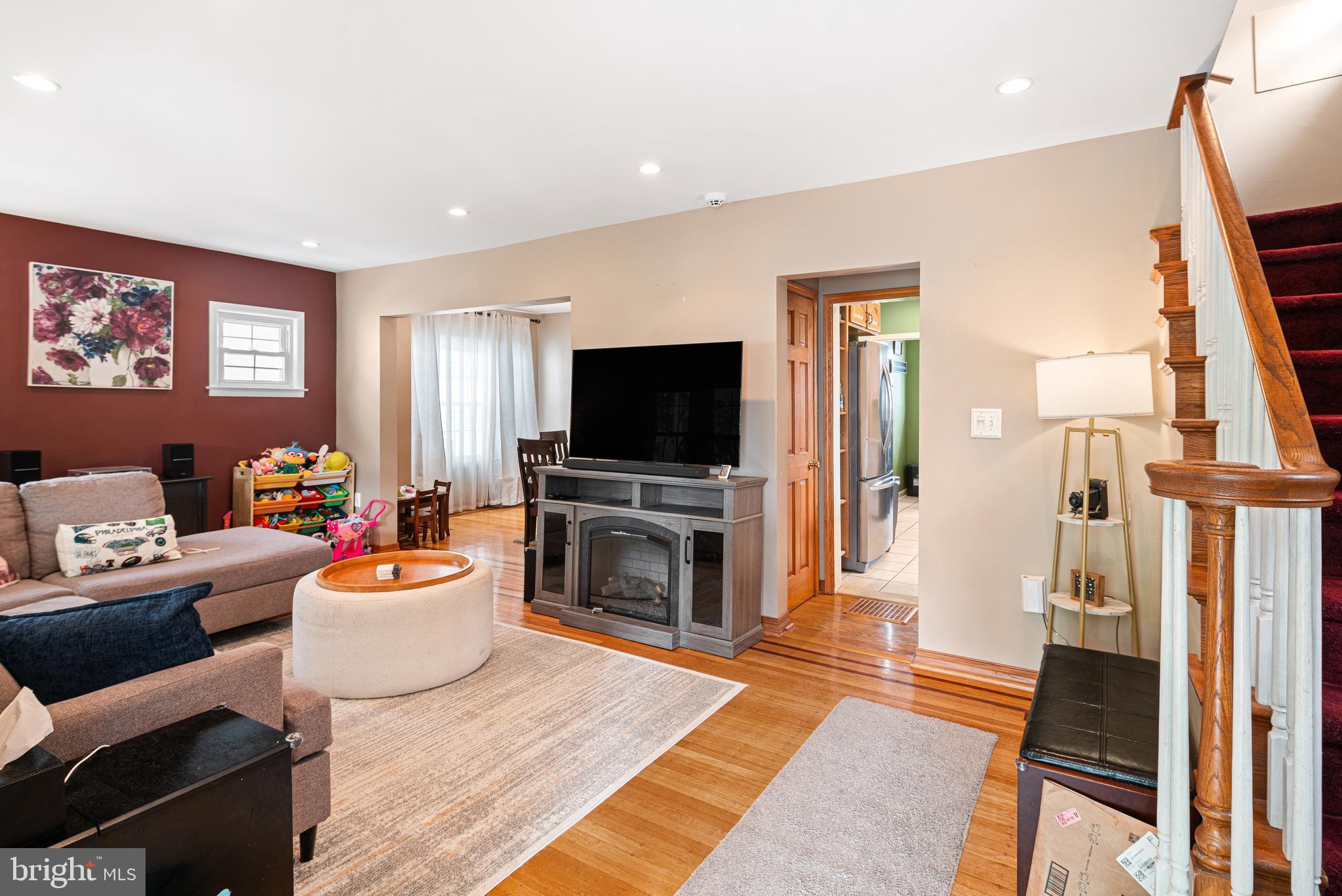 105 E NARBERTH TERRACE