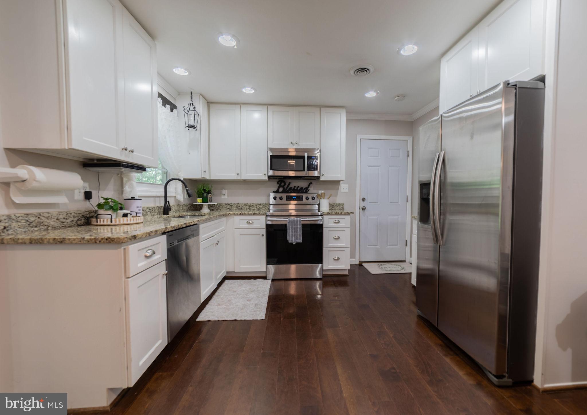 GLENWOOD FOREST - Residential