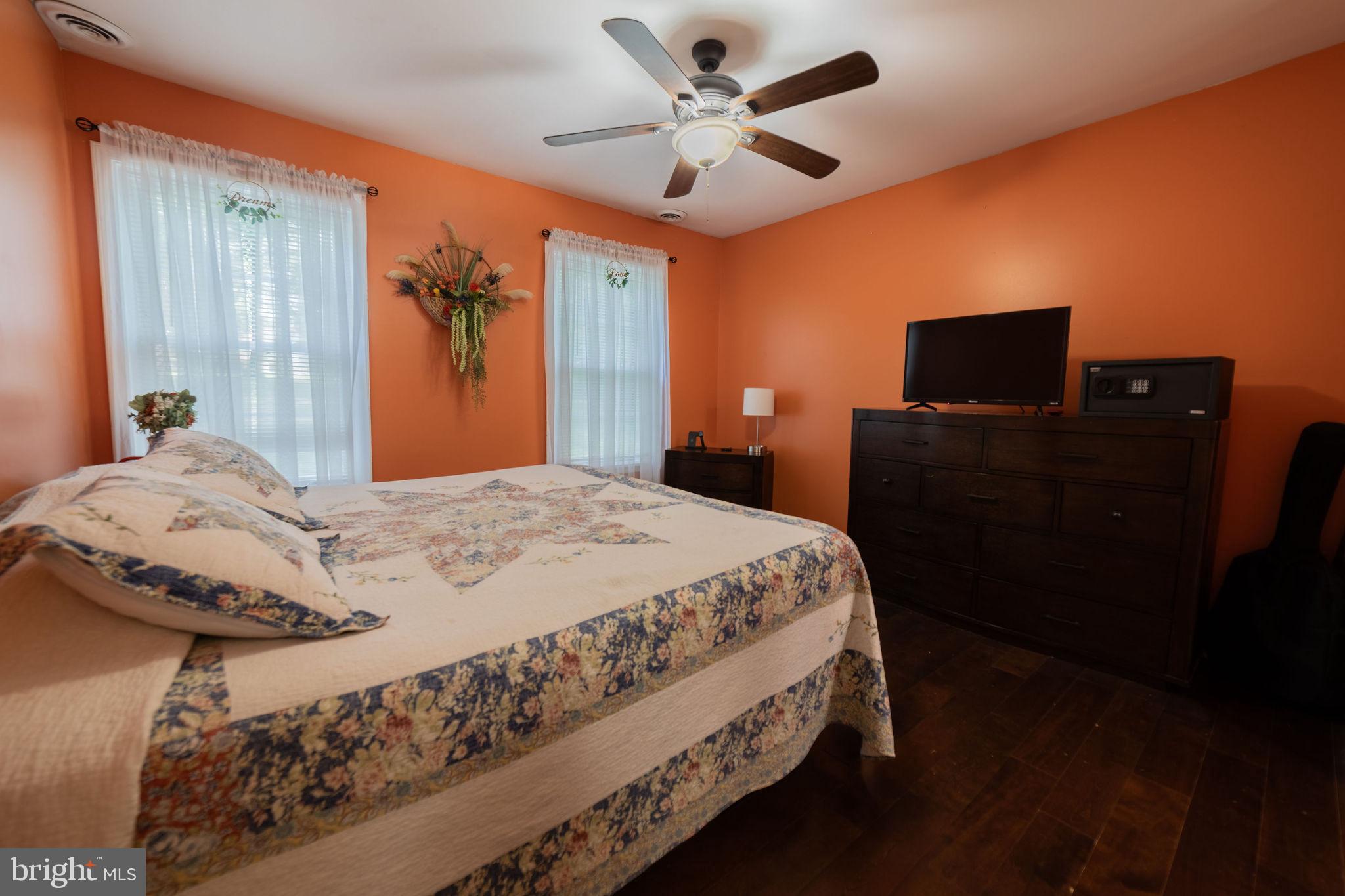 GLENWOOD FOREST - Residential