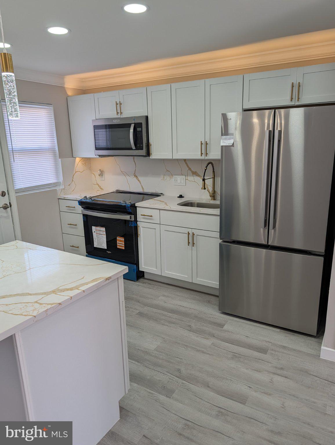 PARKSIDE - Residential