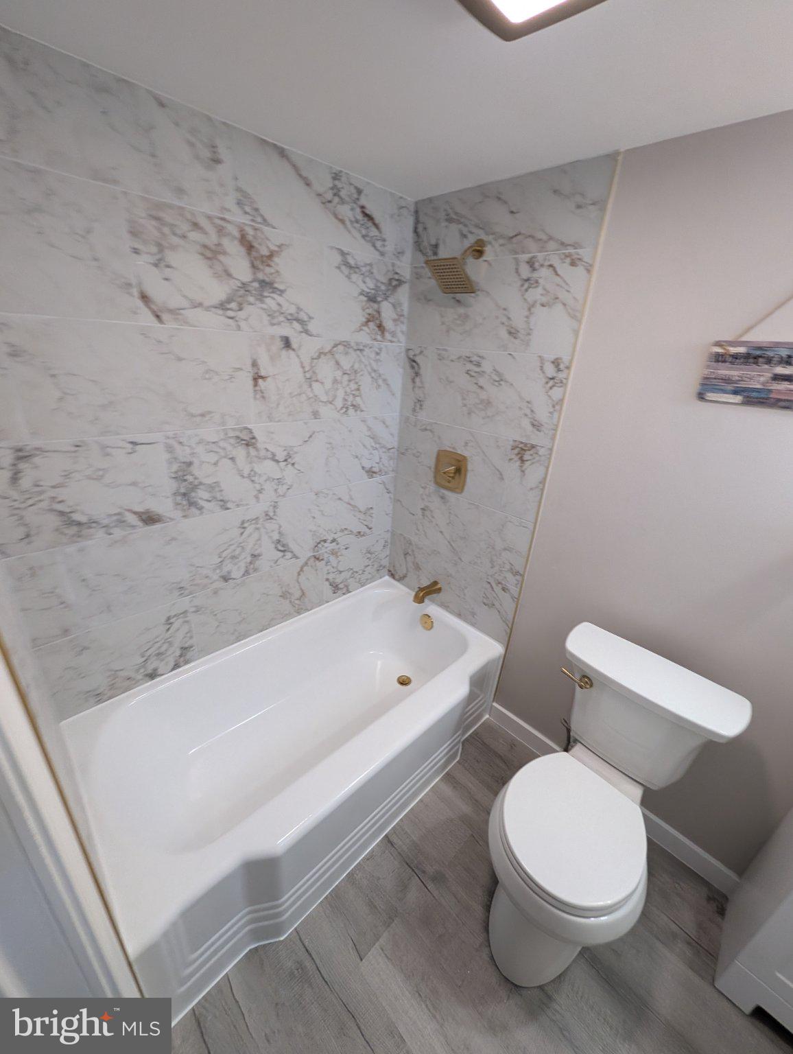 PARKSIDE - Residential