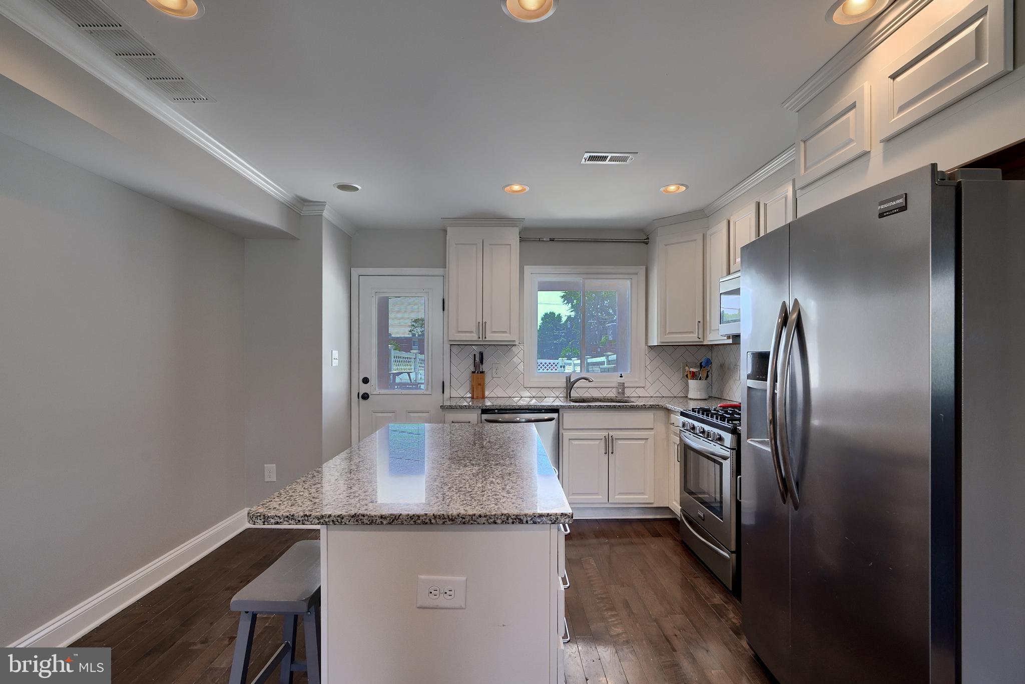 HAMPDEN HISTORIC DISTRICT - Residential