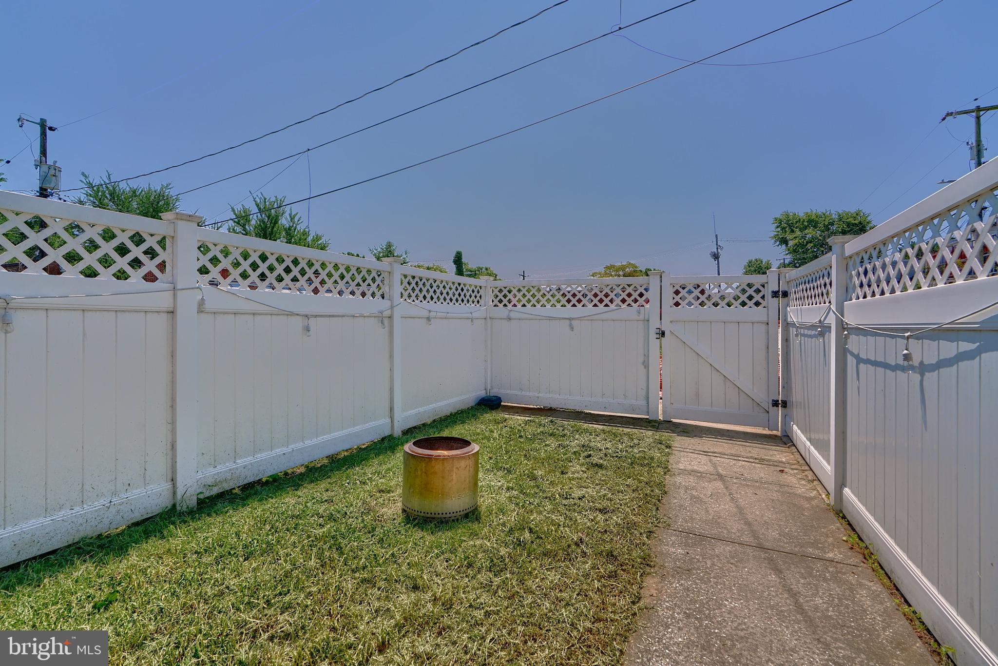 HAMPDEN HISTORIC DISTRICT - Residential