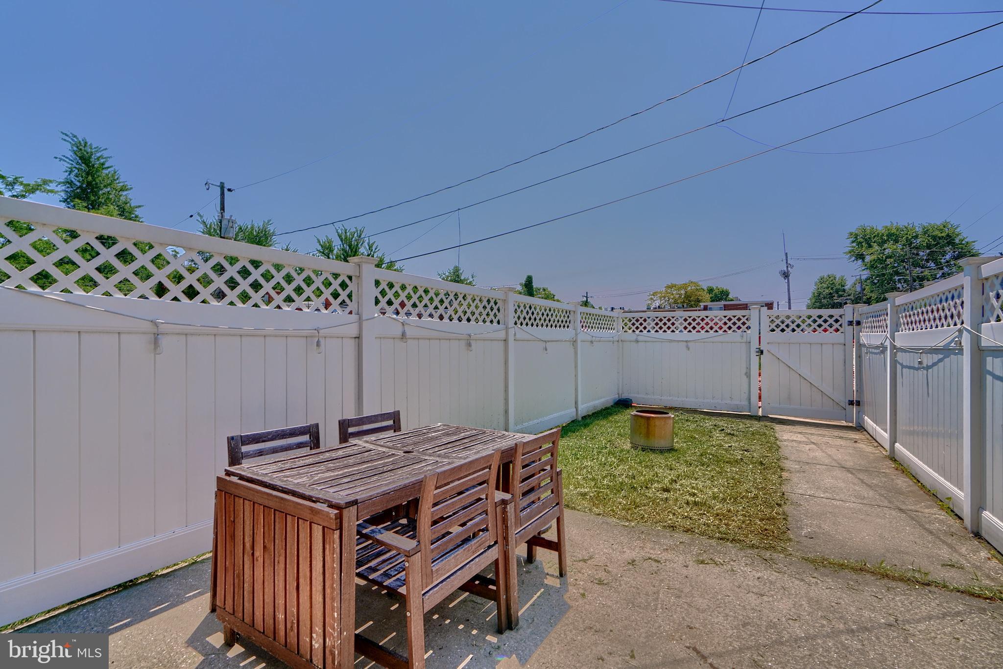 HAMPDEN HISTORIC DISTRICT - Residential