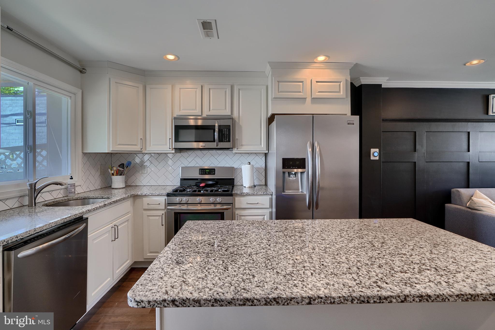 HAMPDEN HISTORIC DISTRICT - Residential