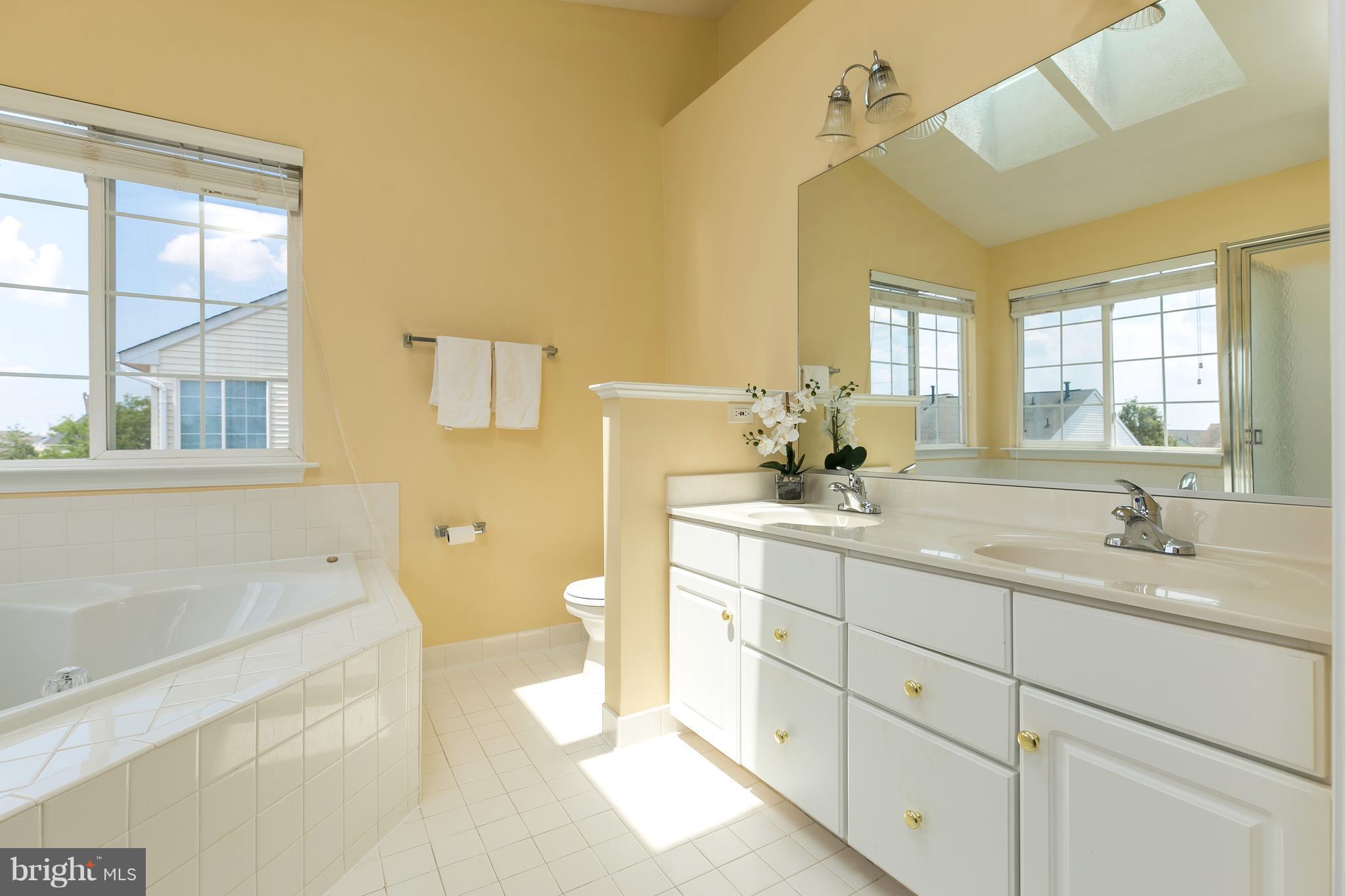 MCNAIR FARMS LANDBAY - Residential