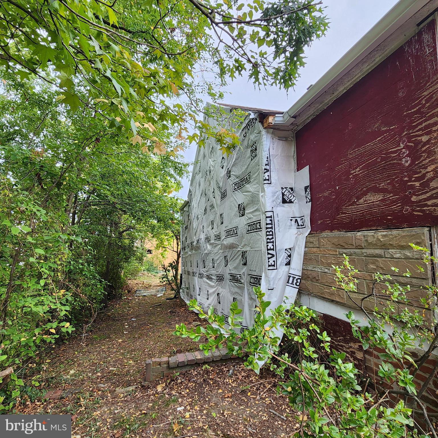 4953 D STREET SE