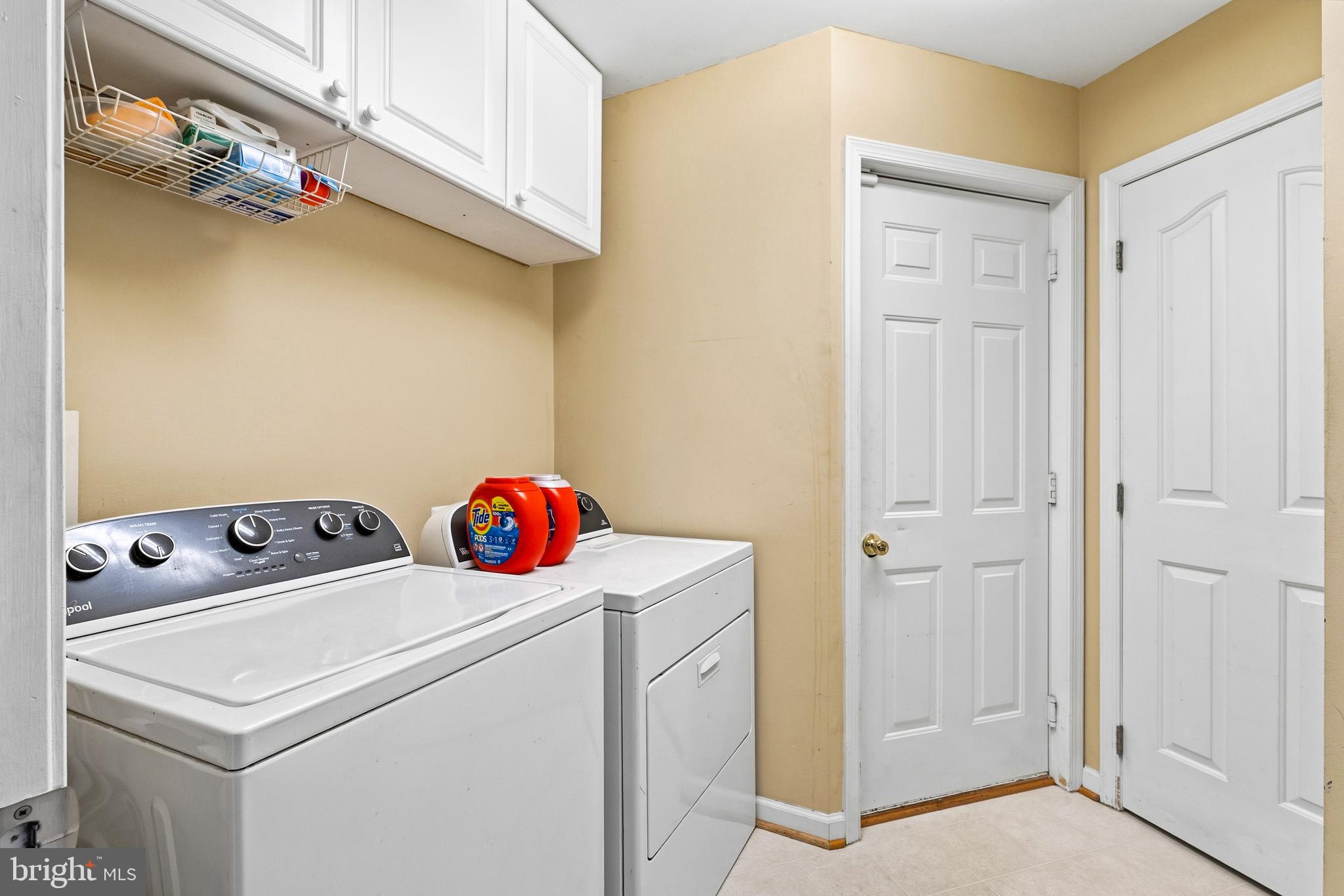 GALES MANOR - Residential