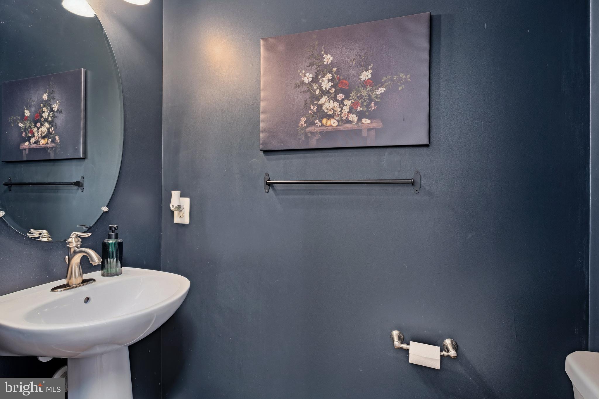 GALES MANOR - Residential