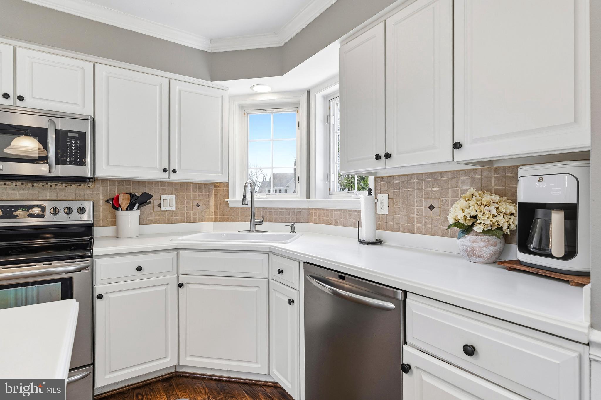 GALES MANOR - Residential