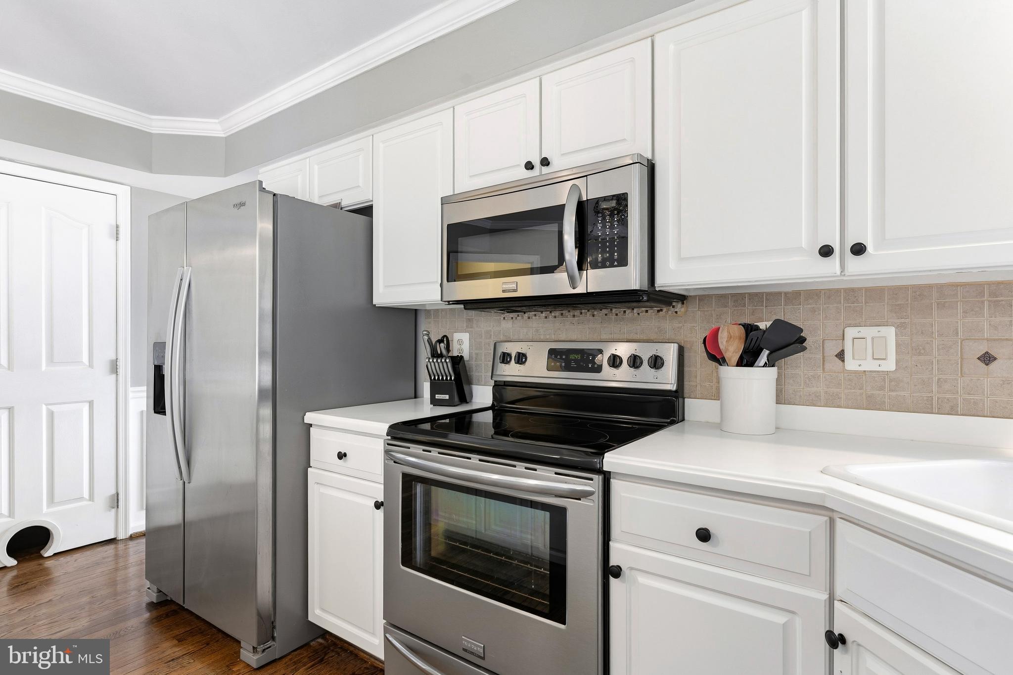 GALES MANOR - Residential