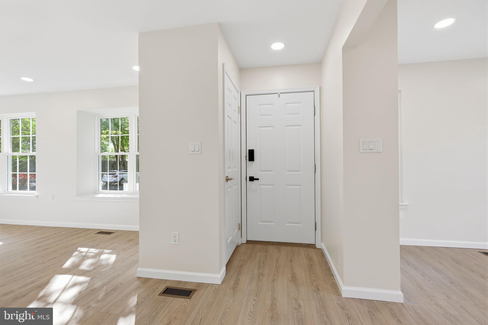 MAKEFIELD GLEN - Residential