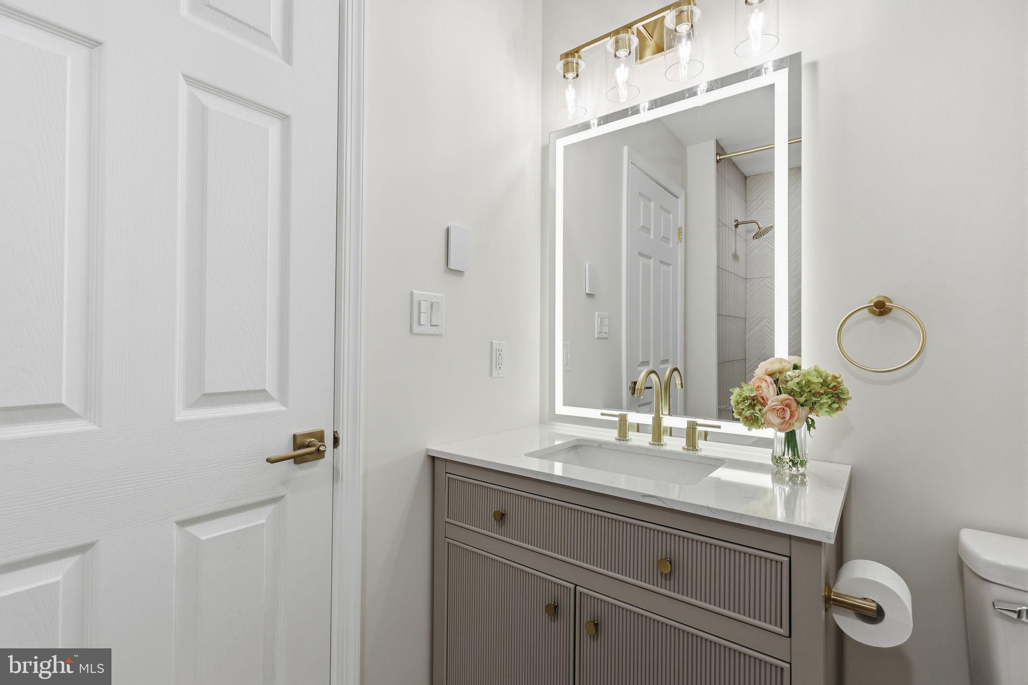 MAKEFIELD GLEN - Residential