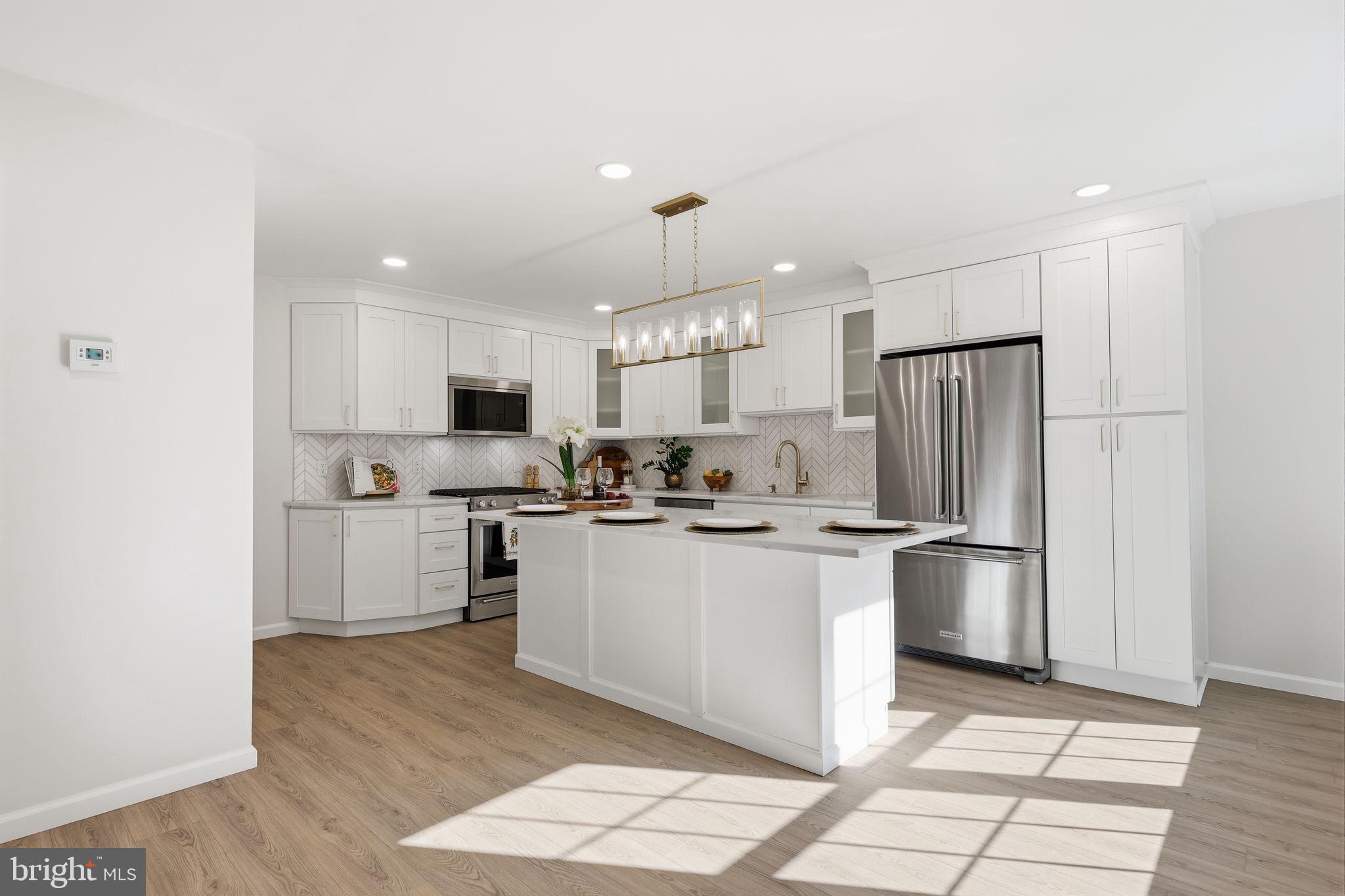 MAKEFIELD GLEN - Residential