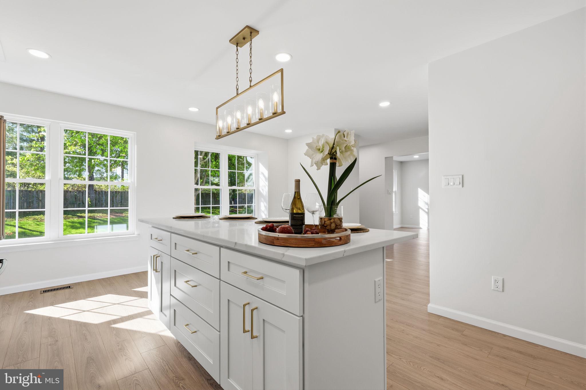 MAKEFIELD GLEN - Residential