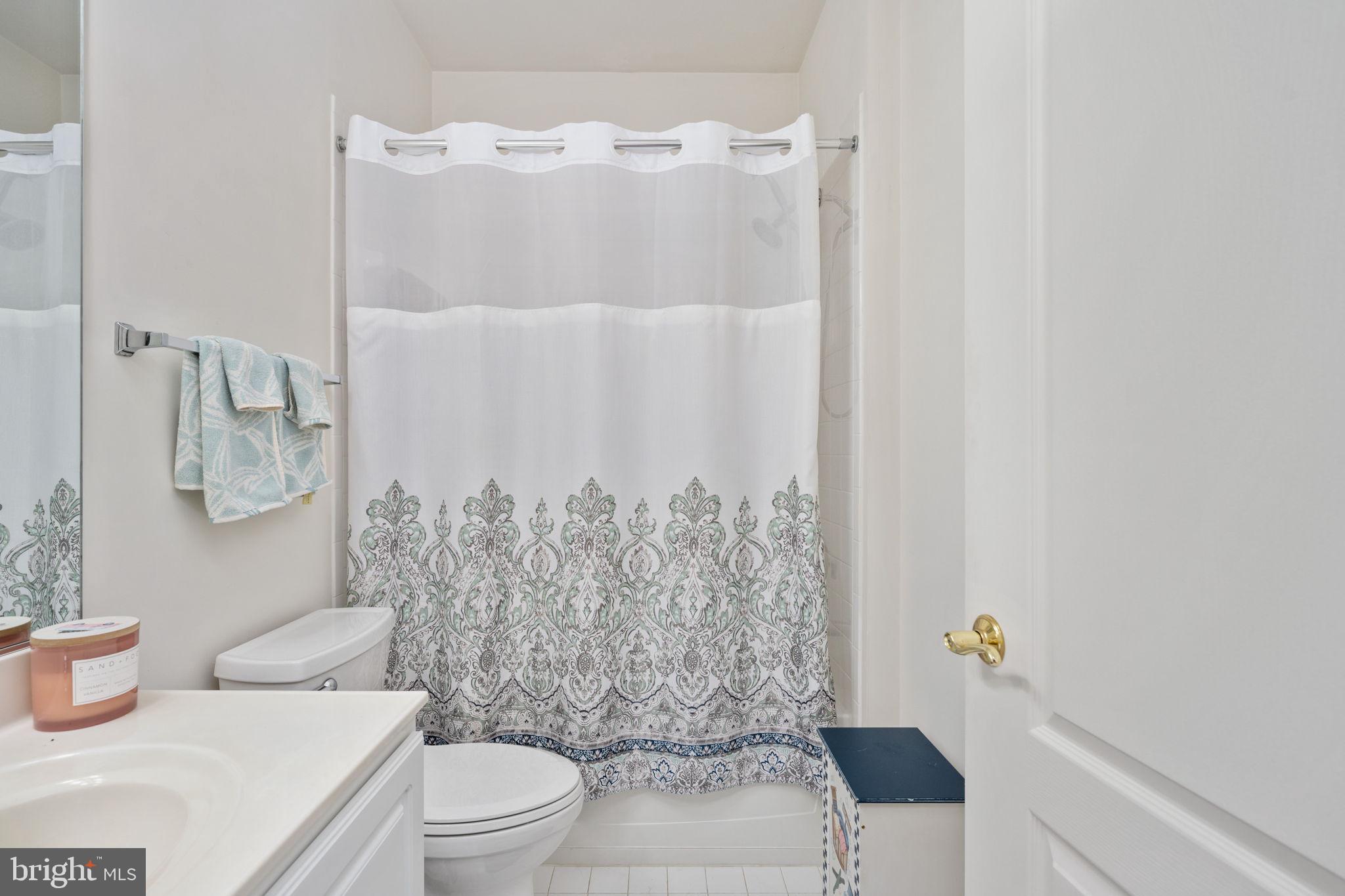 THE VILLAS AT FALLS RUN - Residential