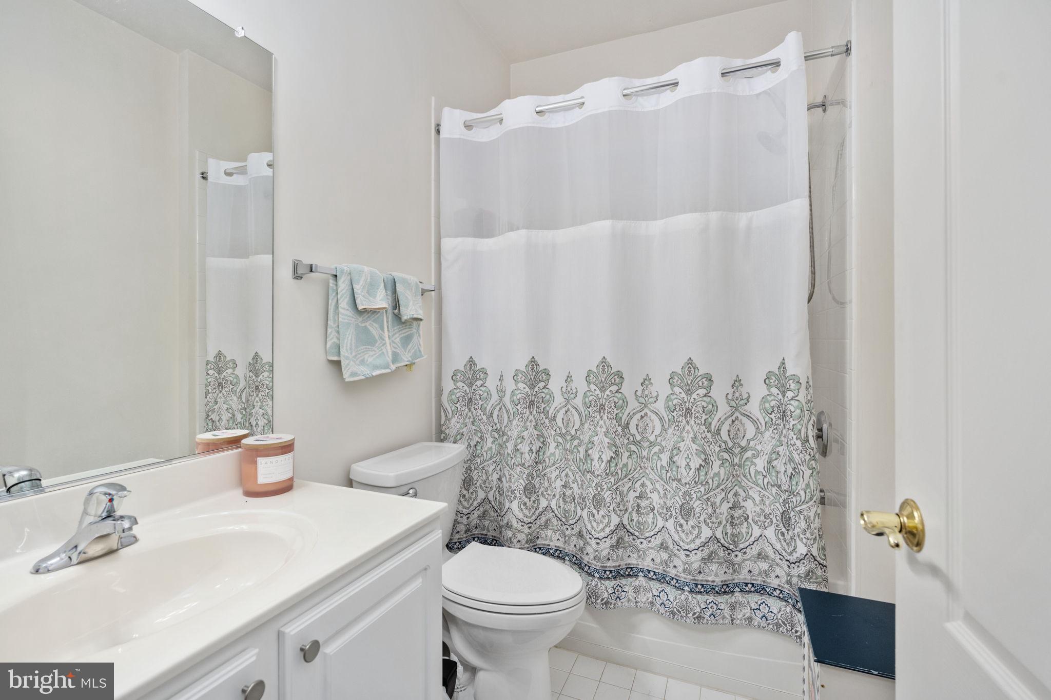 THE VILLAS AT FALLS RUN - Residential