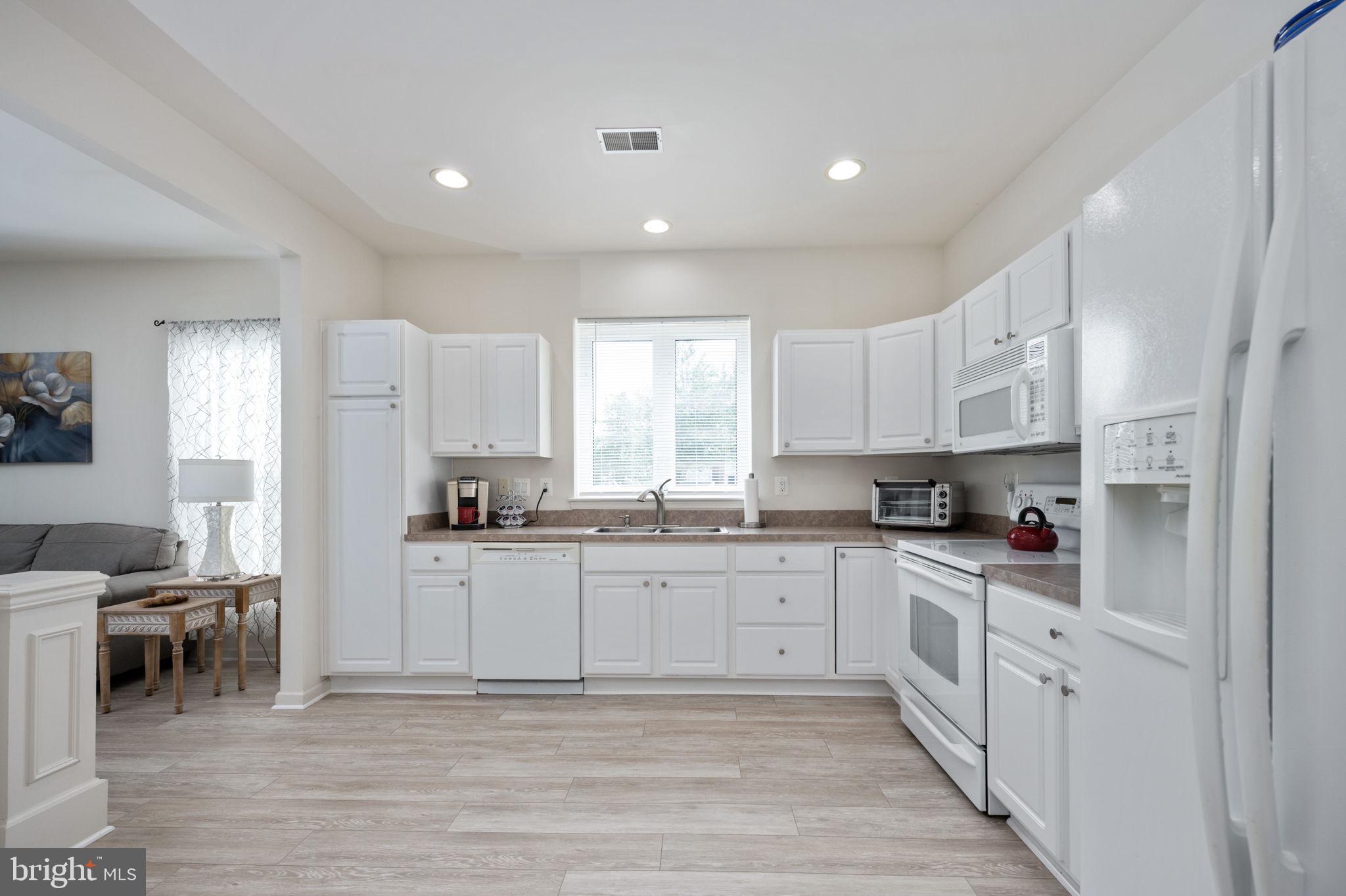 THE VILLAS AT FALLS RUN - Residential