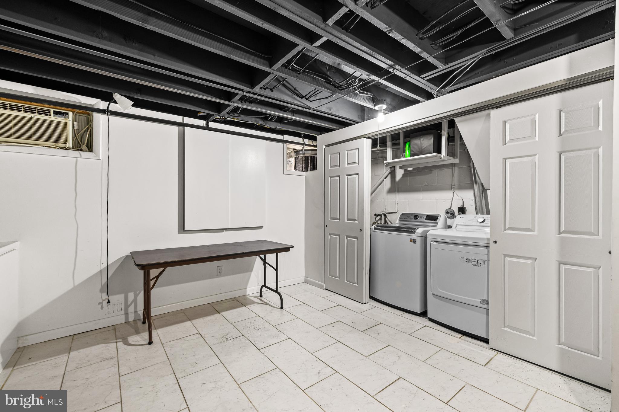 FOUNTAIN HILL - Residential