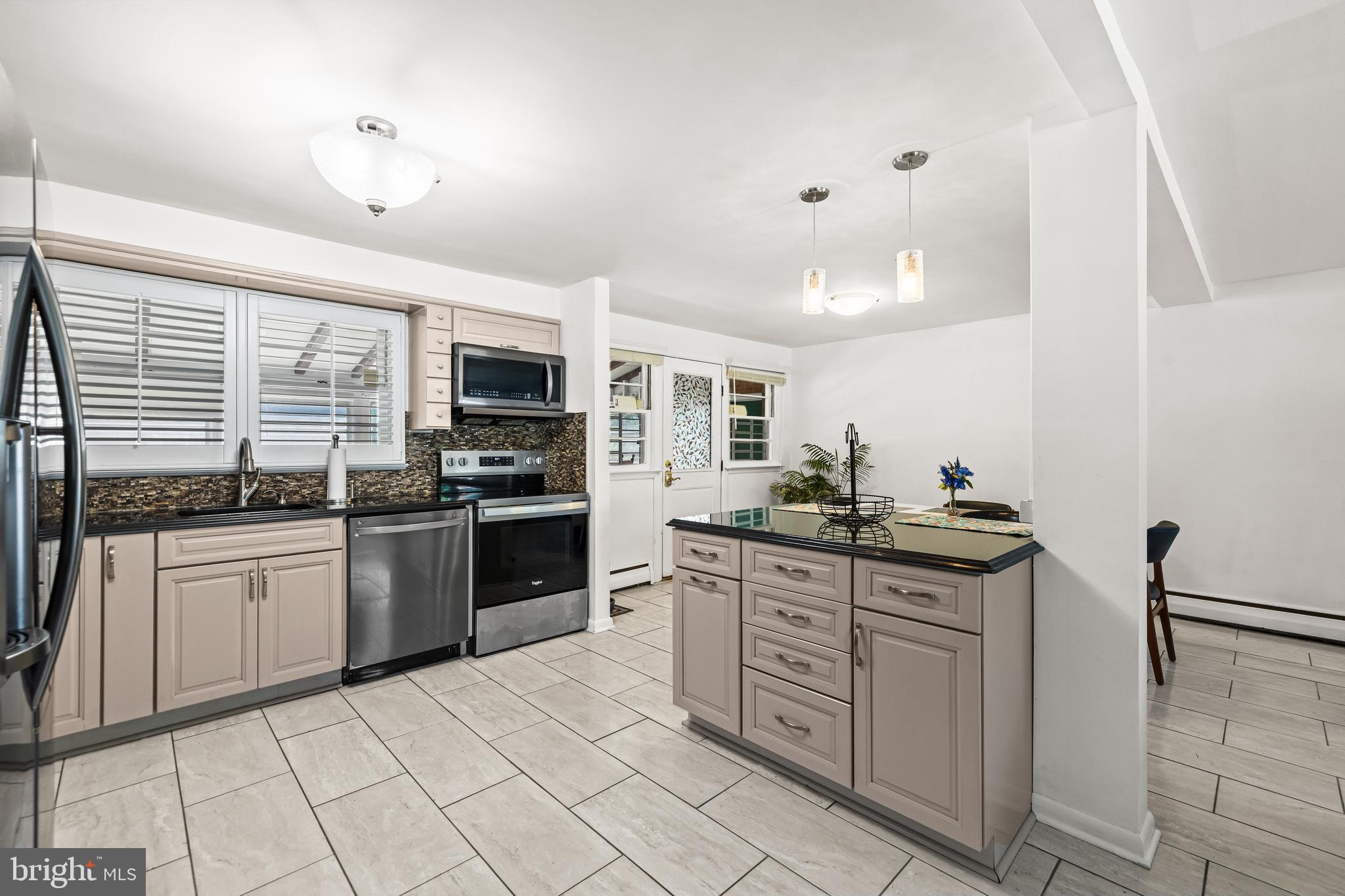 FOUNTAIN HILL - Residential