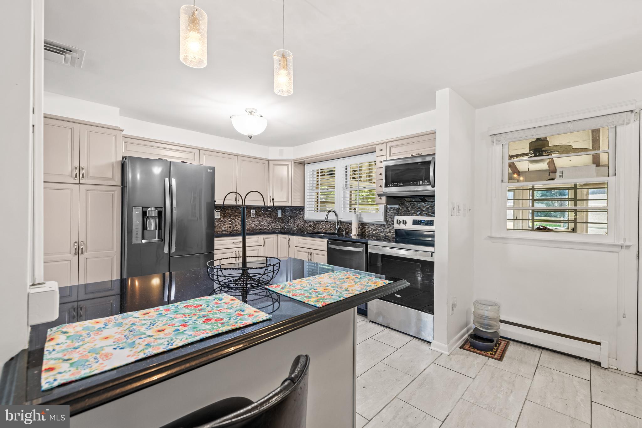 FOUNTAIN HILL - Residential