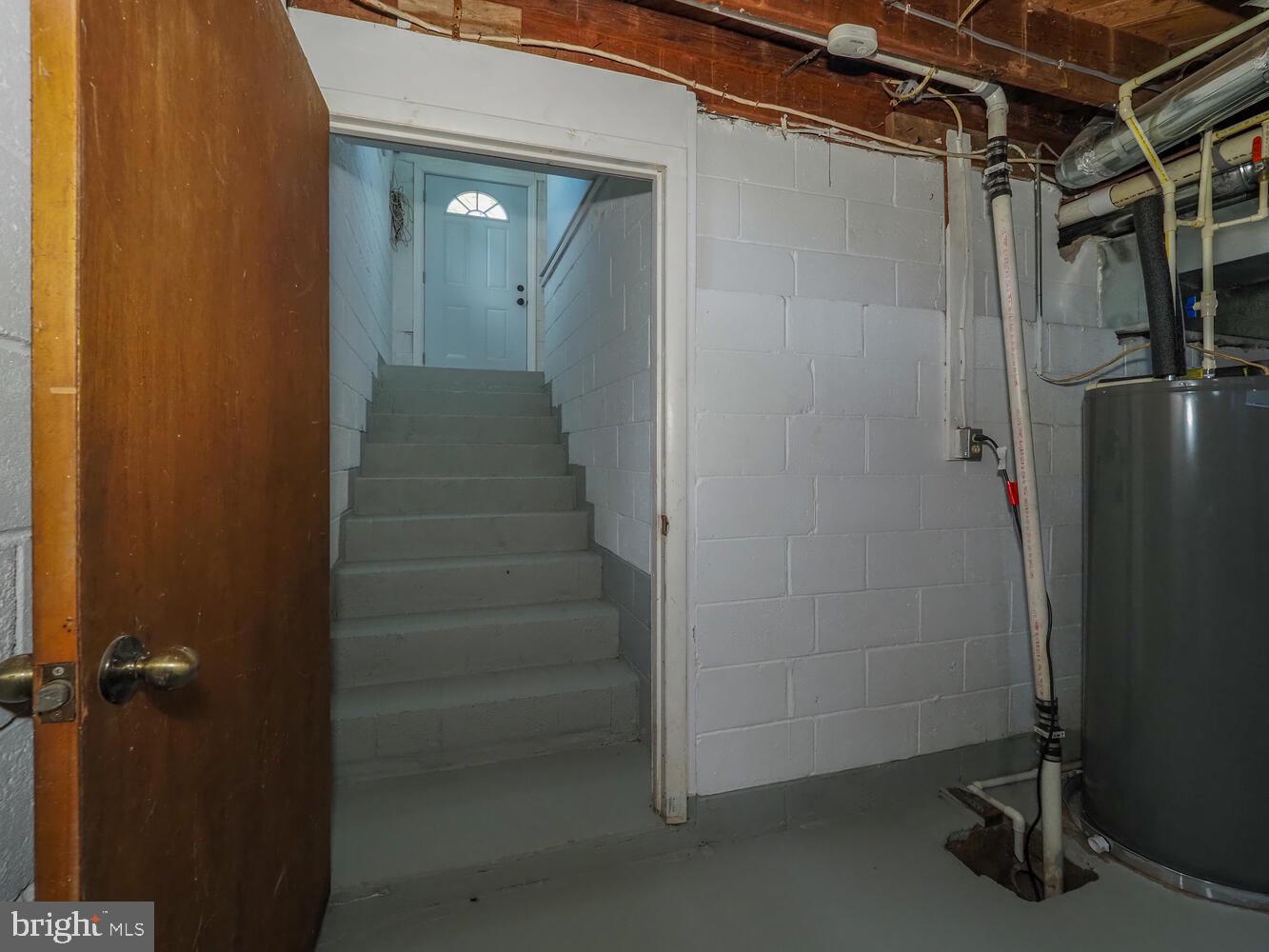 ABERDEEN HILLS - Residential