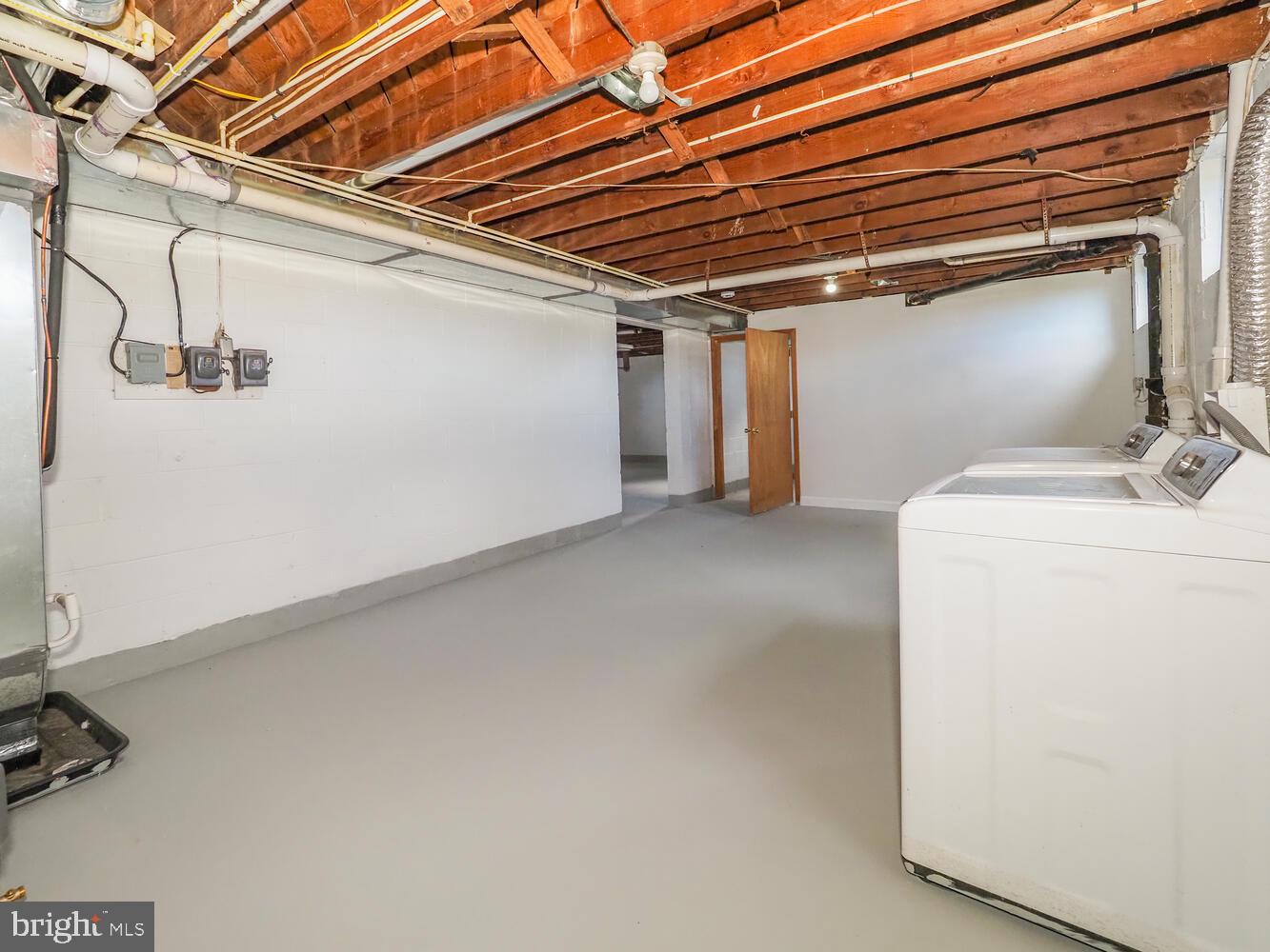 ABERDEEN HILLS - Residential