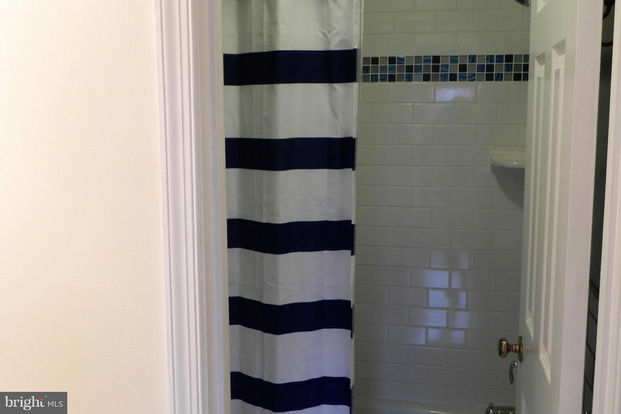 OAK CLUSTER - Residential Lease