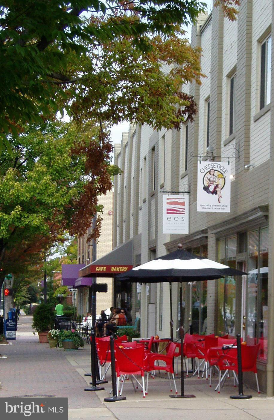 OAK CLUSTER - Residential Lease