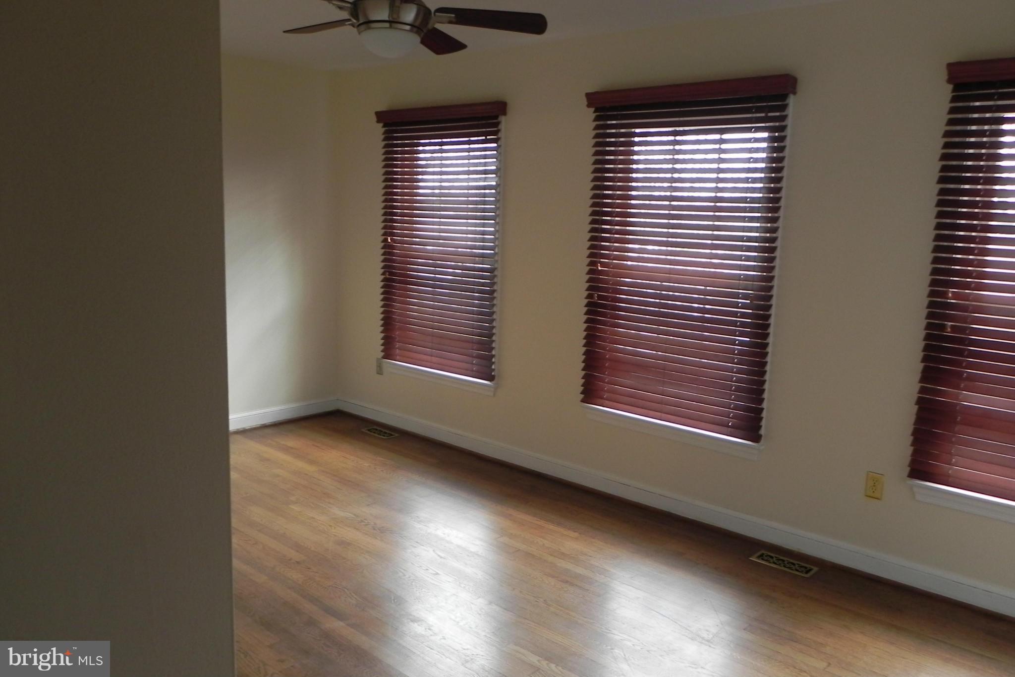 OAK CLUSTER - Residential Lease