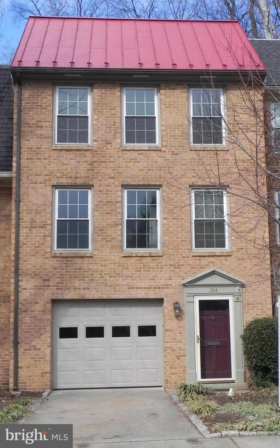 OAK CLUSTER - Residential Lease