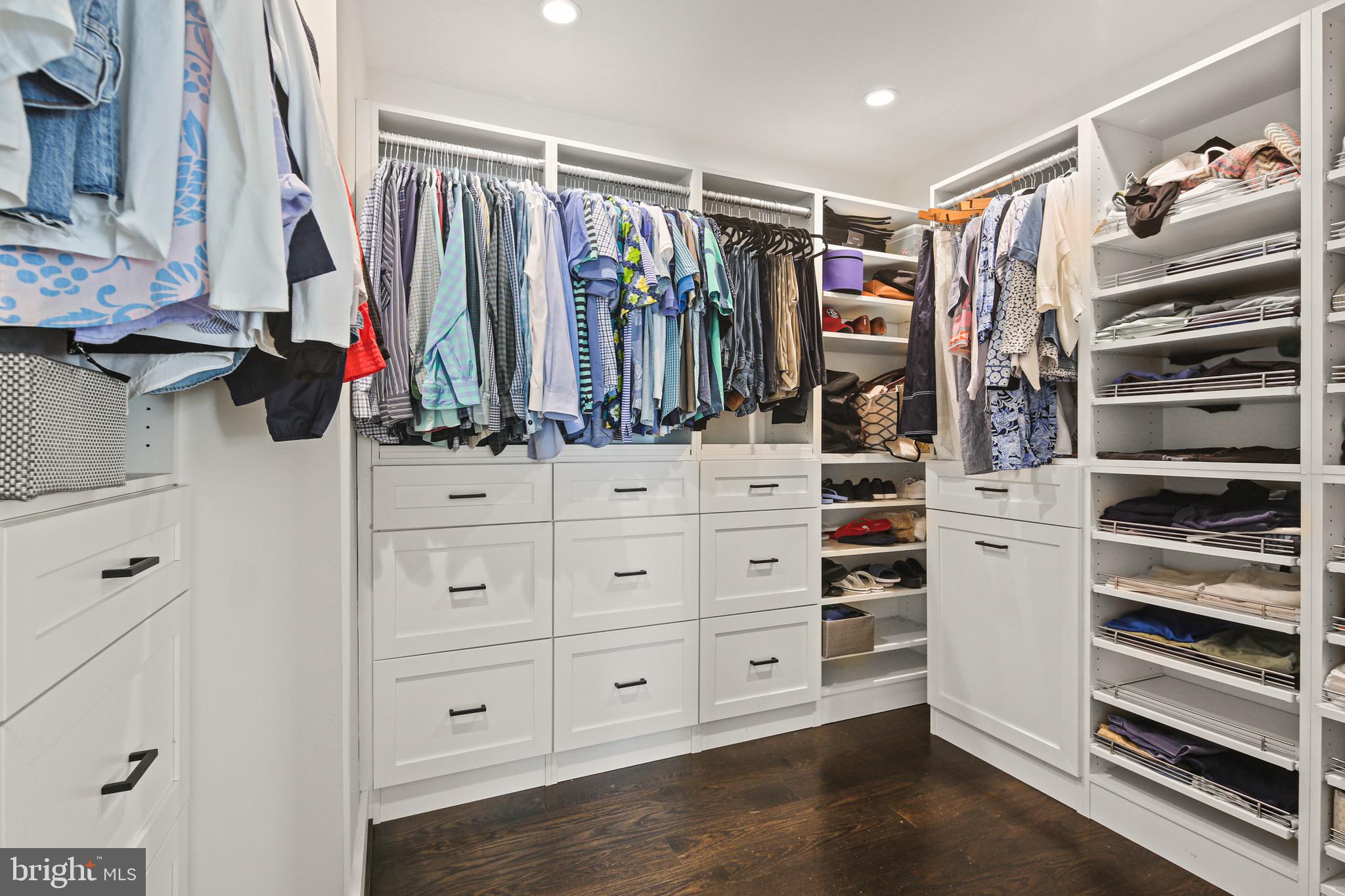 KENTSDALE ESTATES - Residential