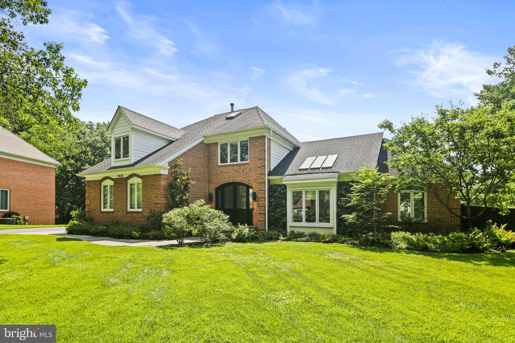 8628 SNOWHILL COURT