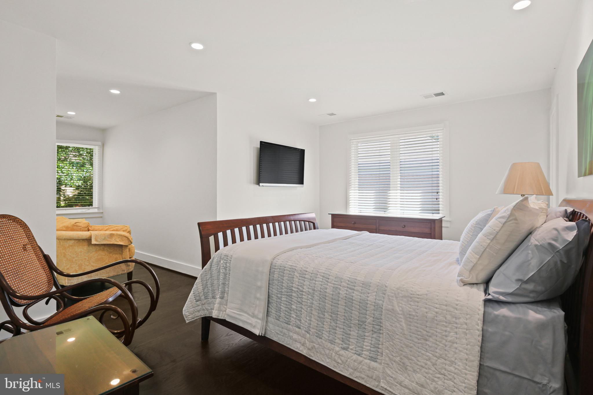 KENTSDALE ESTATES - Residential