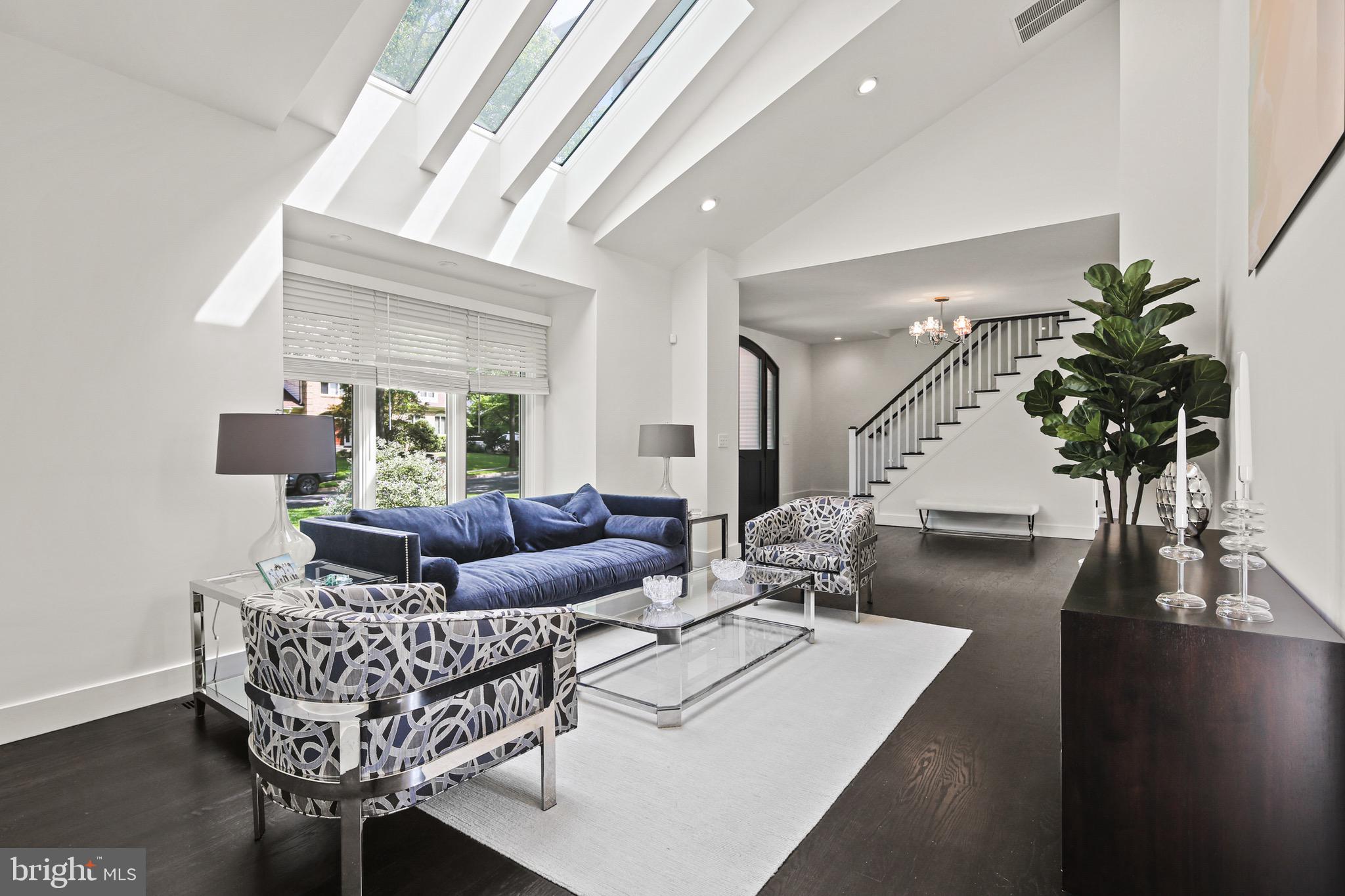 KENTSDALE ESTATES - Residential