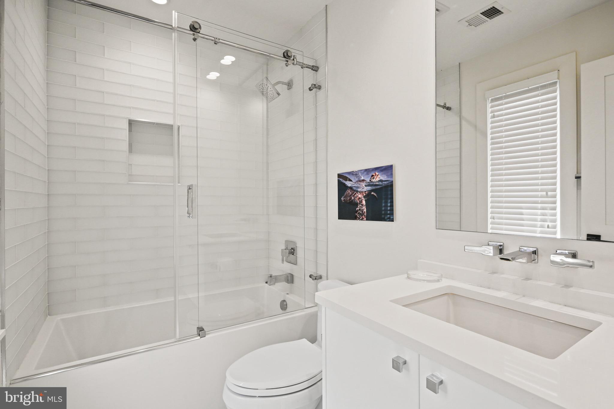 KENTSDALE ESTATES - Residential