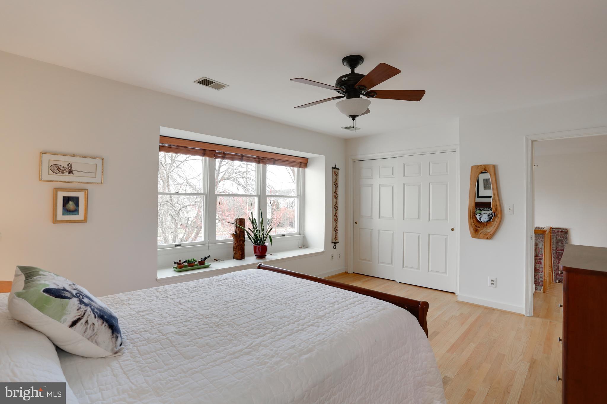 COUNTRY CLUB HILLS - Residential