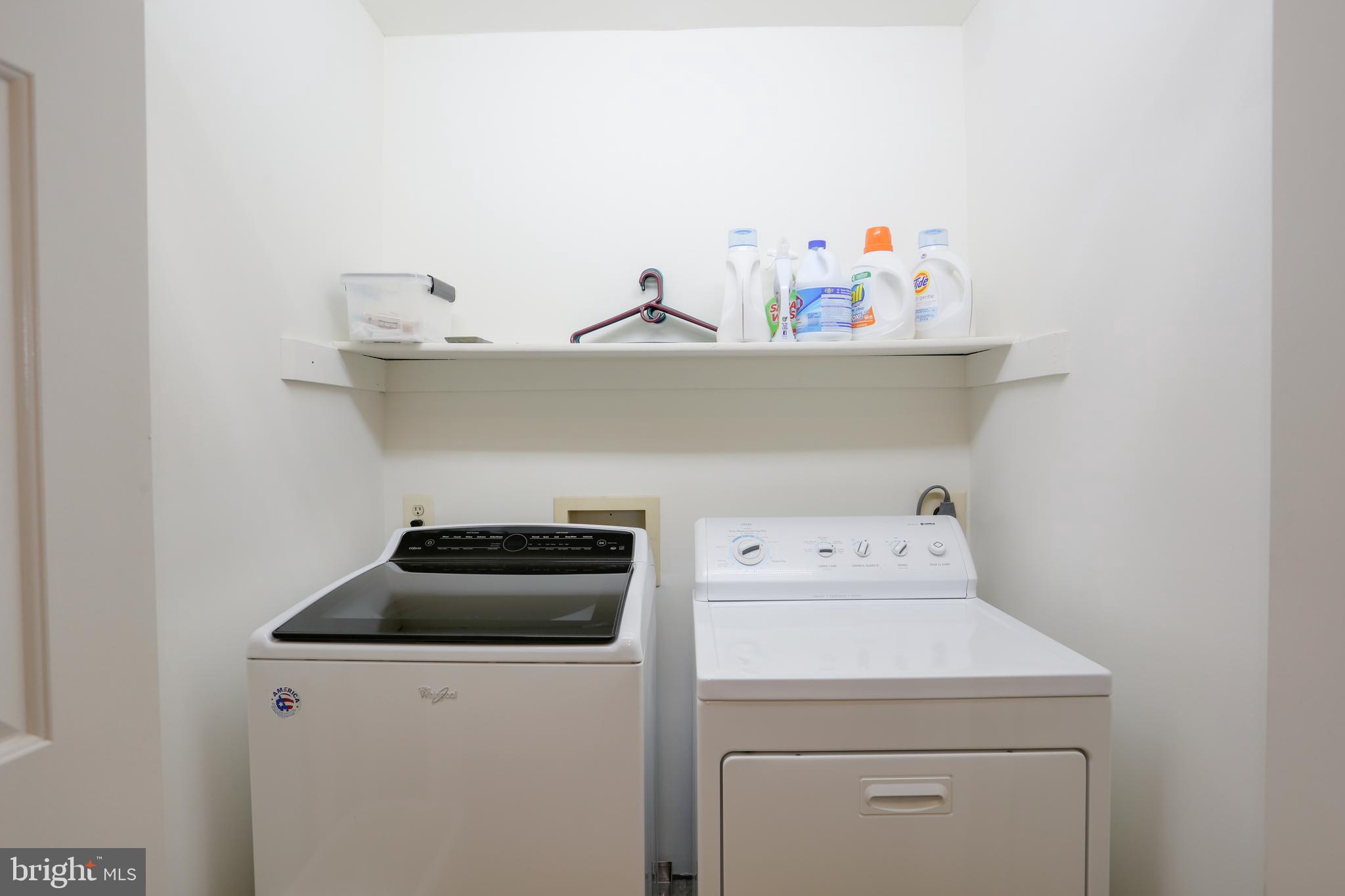 COUNTRY CLUB HILLS - Residential