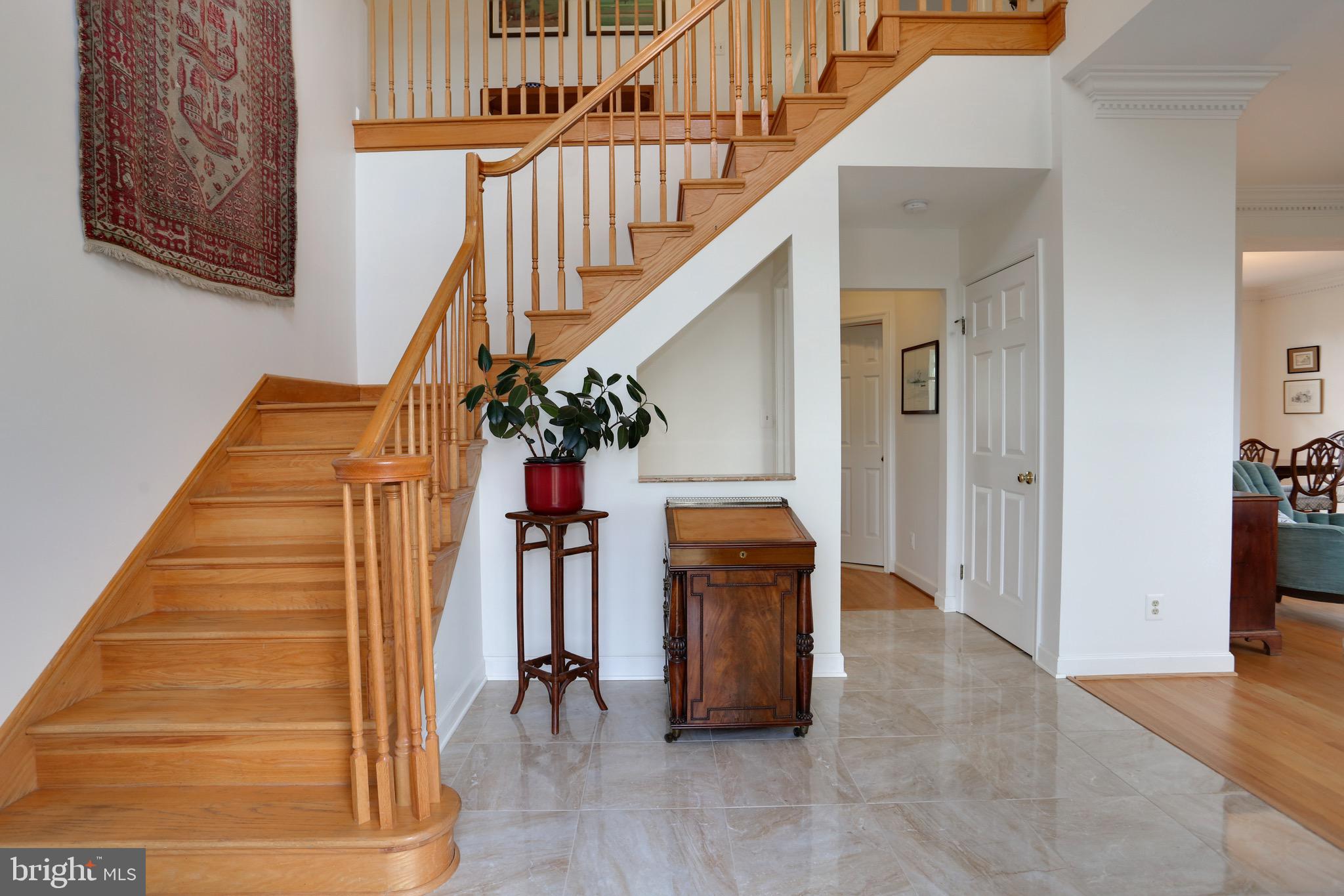 COUNTRY CLUB HILLS - Residential