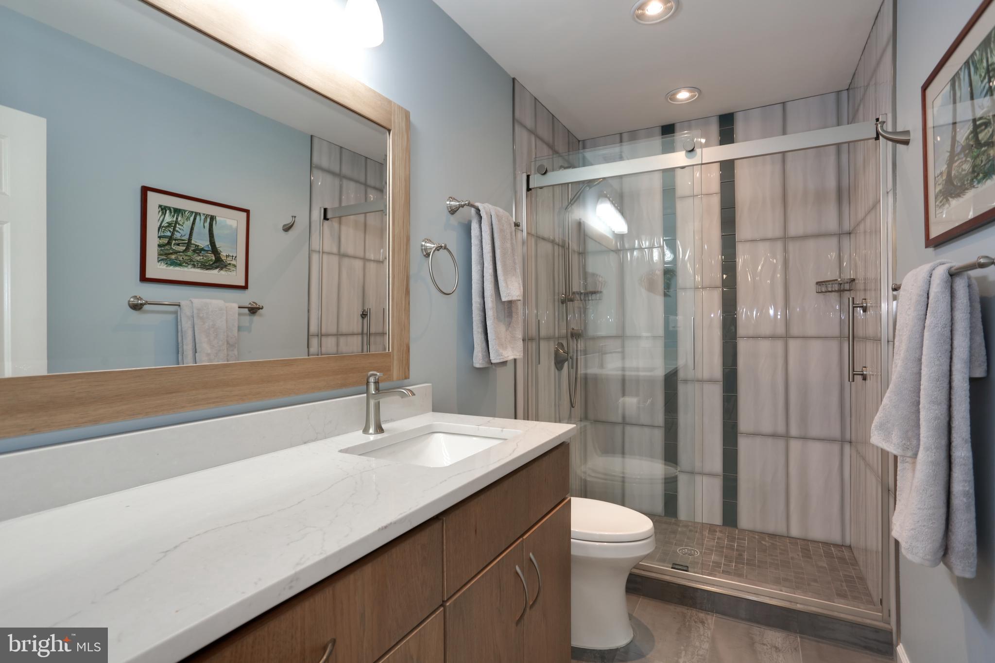 COUNTRY CLUB HILLS - Residential