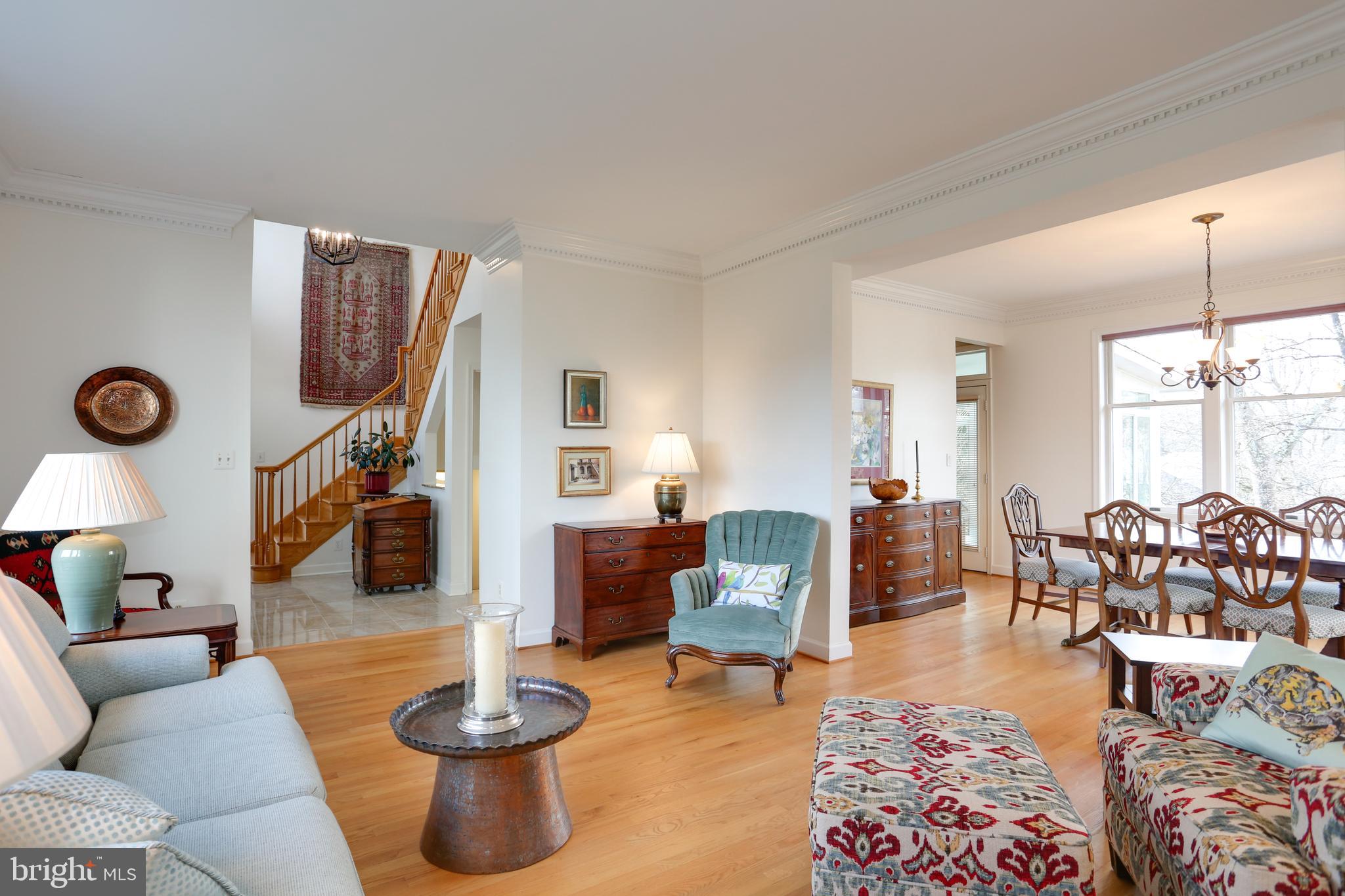 COUNTRY CLUB HILLS - Residential