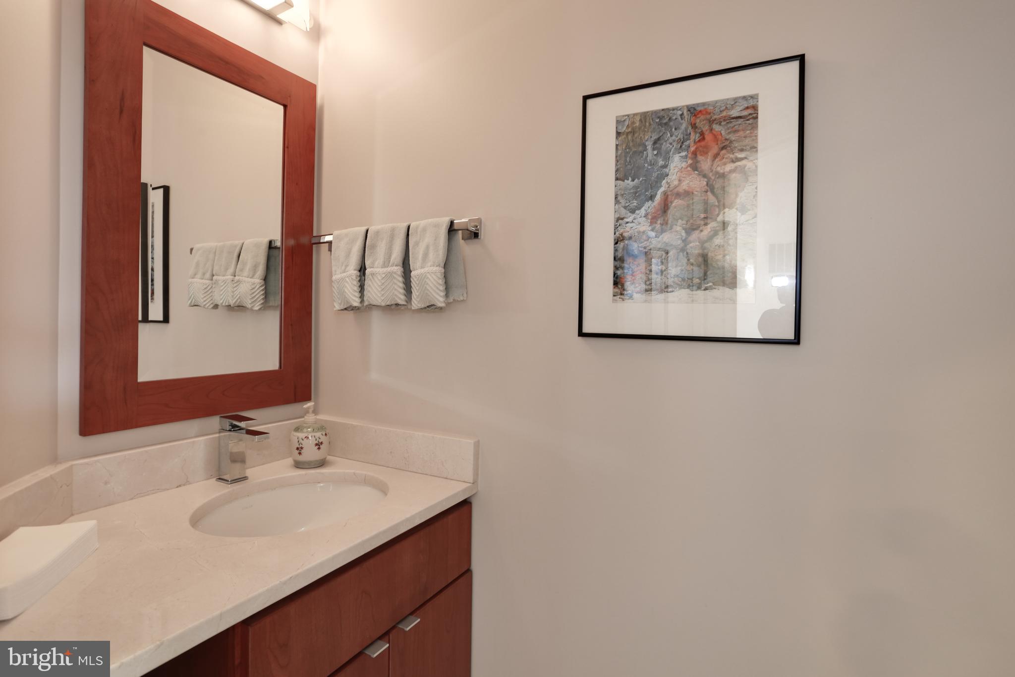 COUNTRY CLUB HILLS - Residential