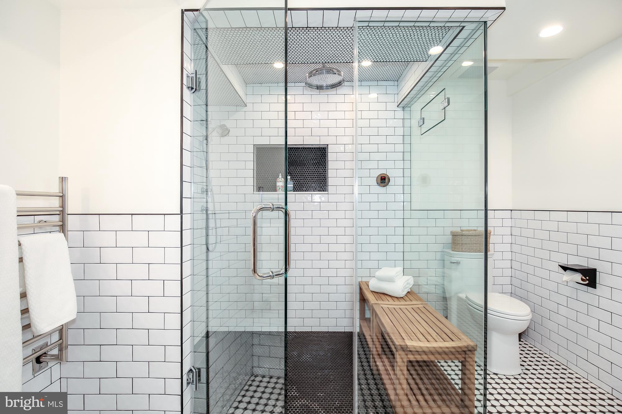 WHITEHALL MANOR - Residential