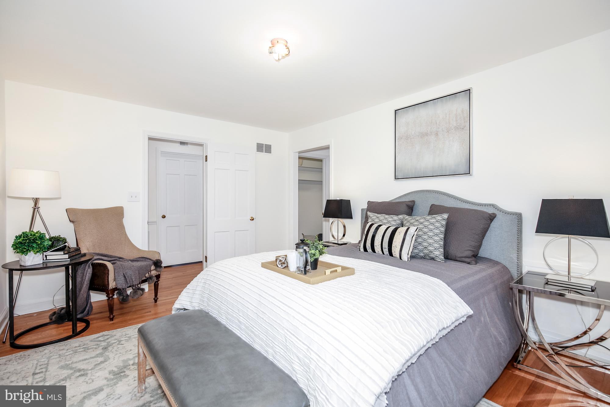 WHITEHALL MANOR - Residential