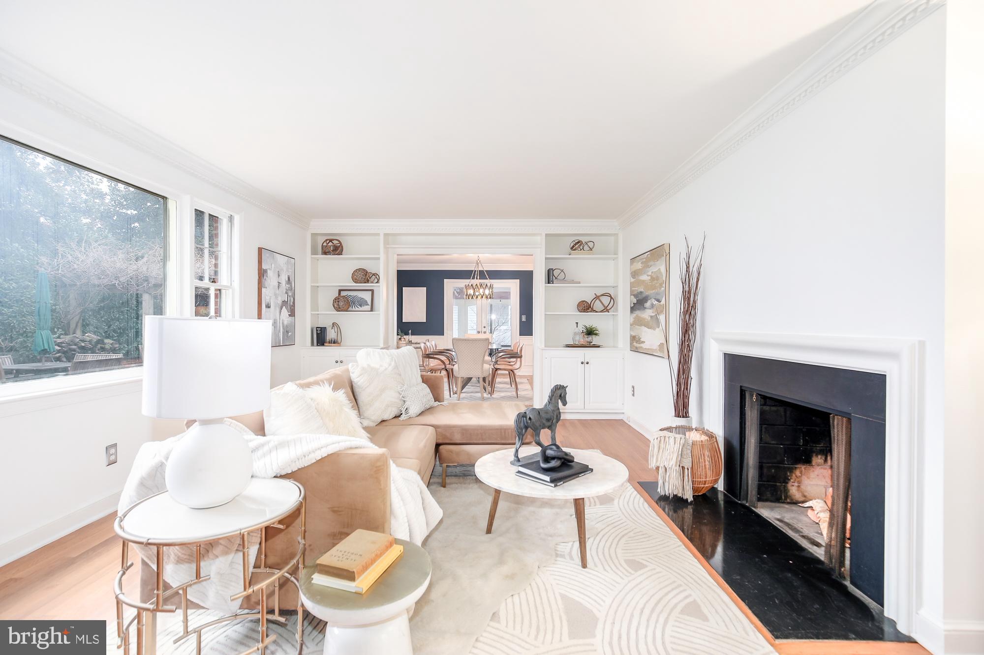 WHITEHALL MANOR - Residential