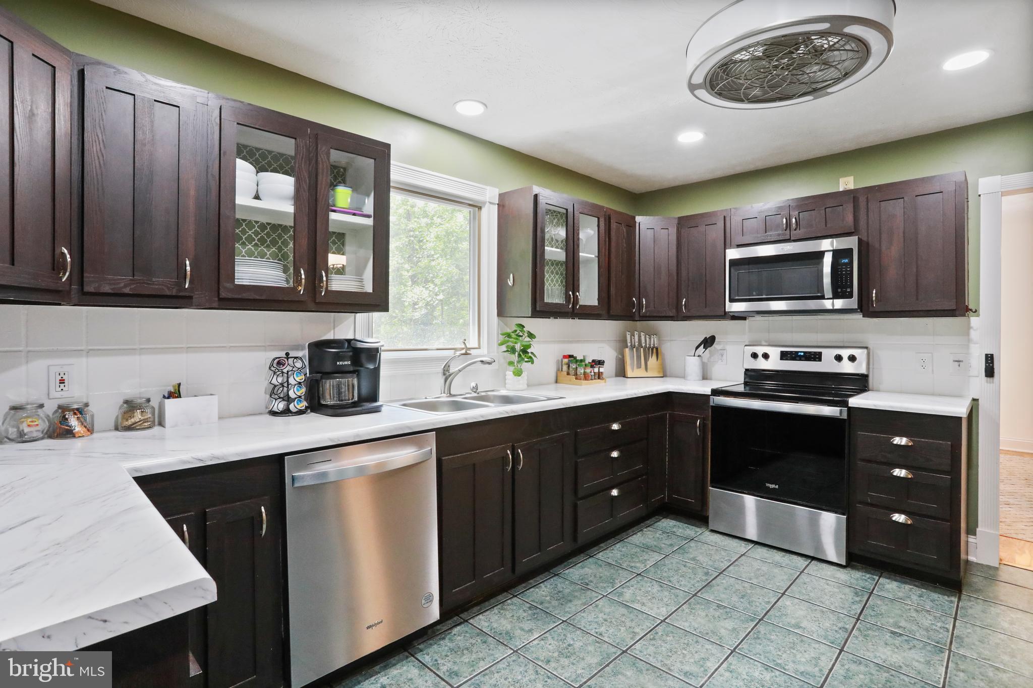 275 JESSAMINE PLACE