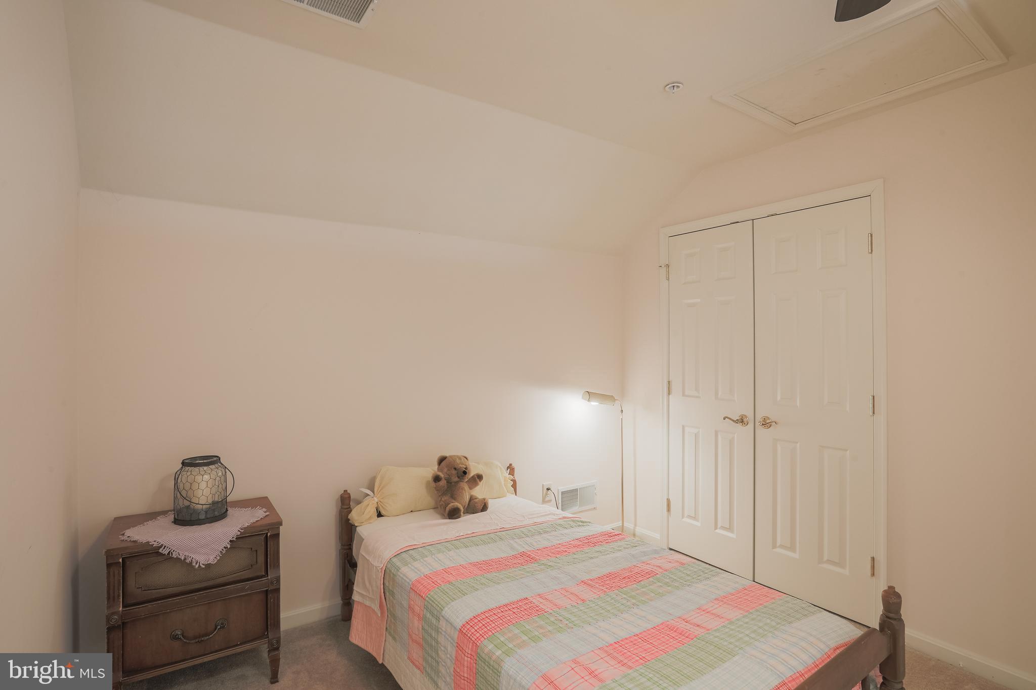 HICKORY CREST - Residential