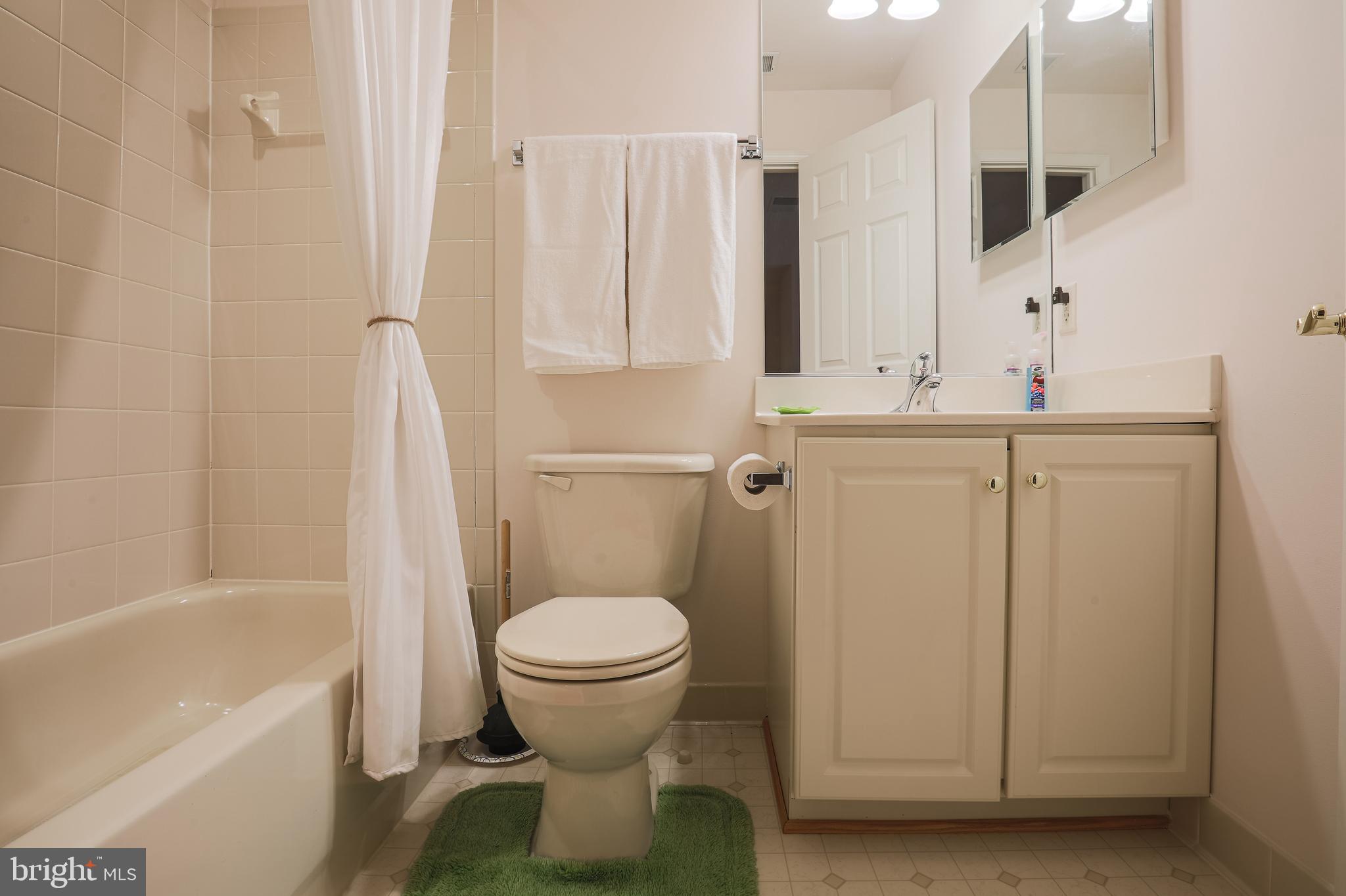 HICKORY CREST - Residential