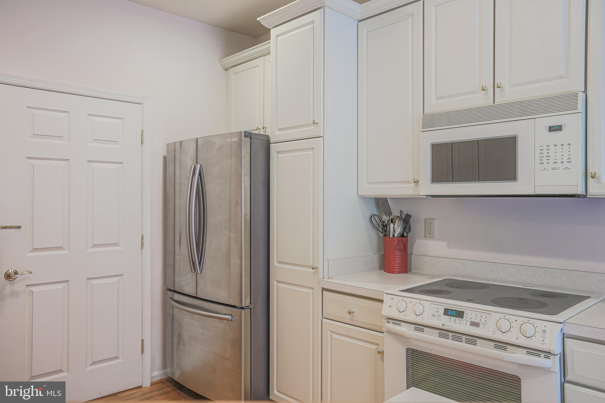 HICKORY CREST - Residential