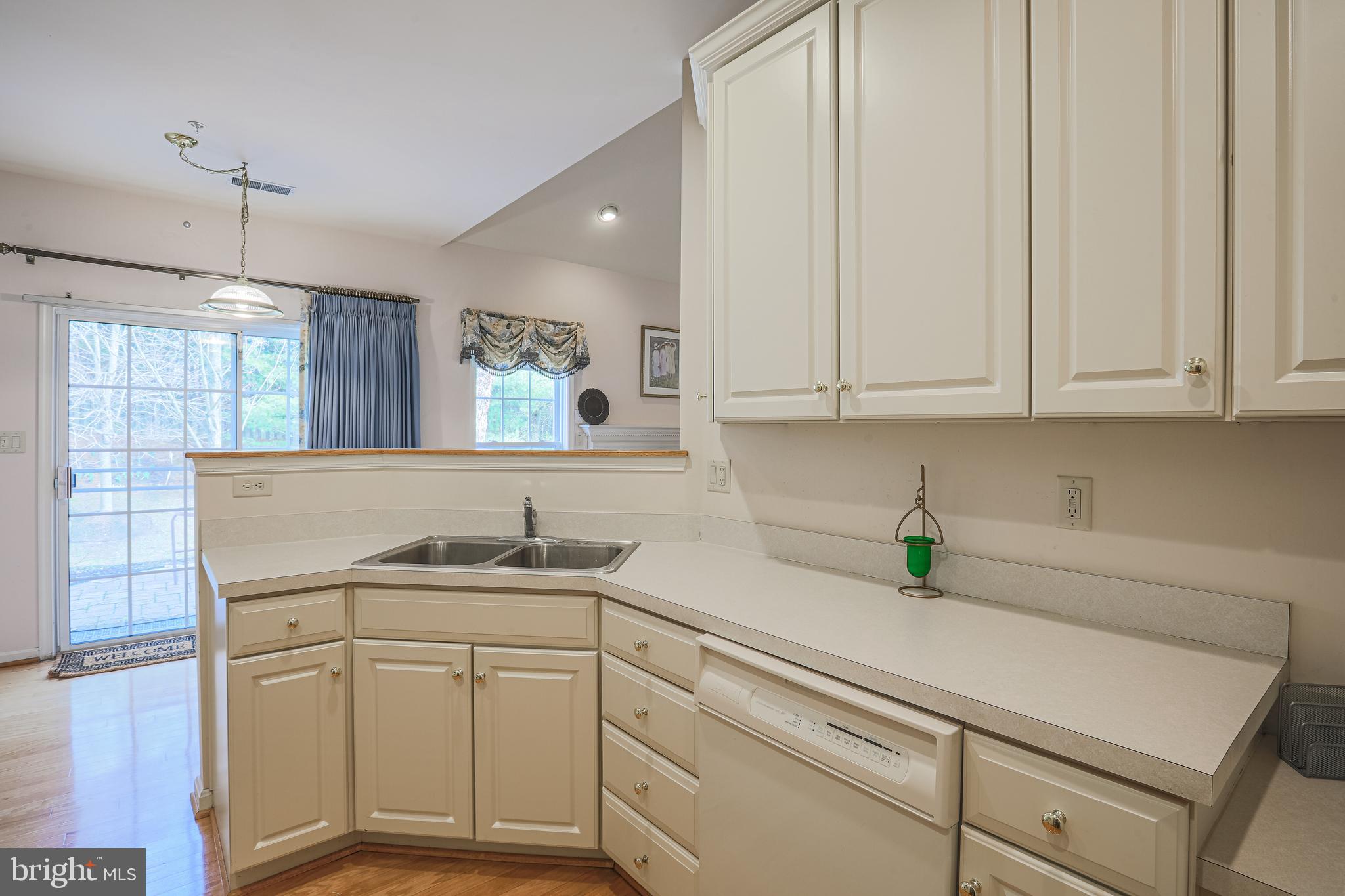 HICKORY CREST - Residential